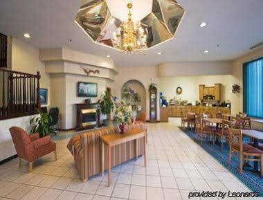 Ramada By Wyndham Hendersonville Buitenkant foto